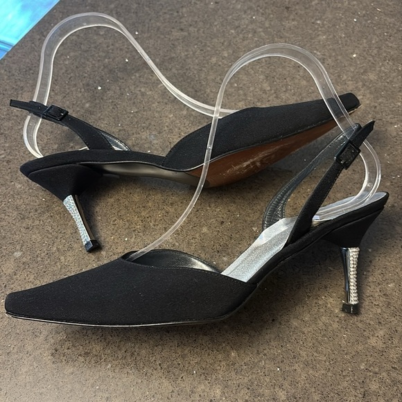 Stuart Weitzman Slingback Rhinestone Kitten Heels 7.5 - Picture 1 of 14